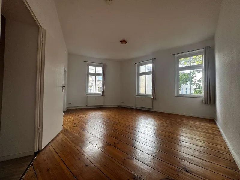 Perfekt geschnittene Einzimmerwohnung mit Einbauküche und Wannenbad! — photo 1